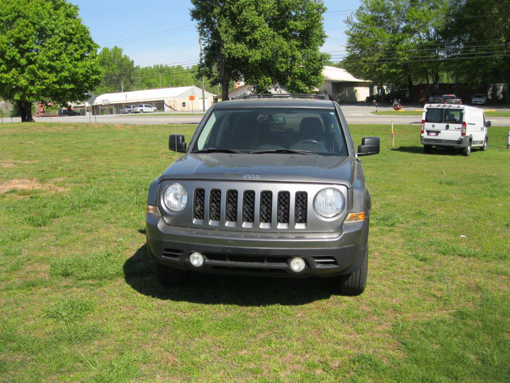 2013 Jeep Patriot Latitude photo