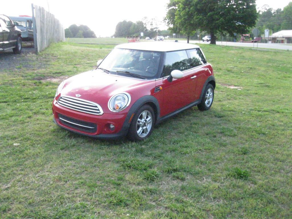 2012 MINI Cooper photo