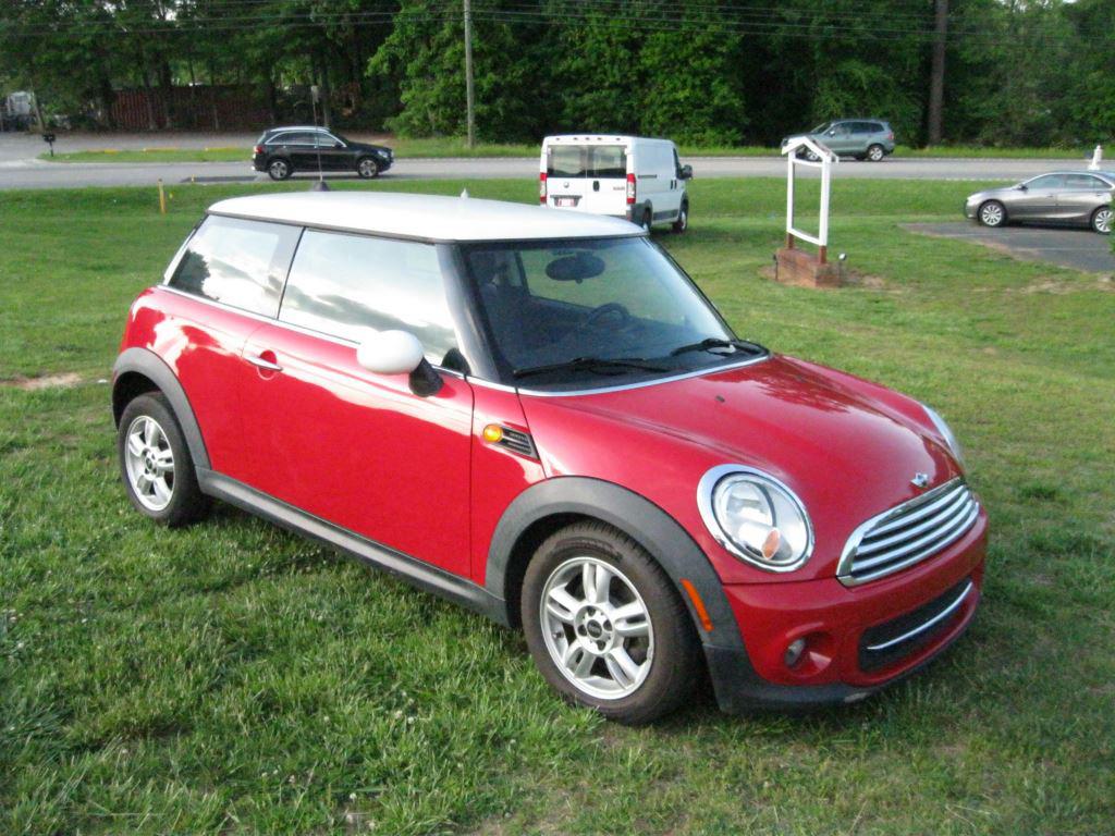 2012 MINI Cooper photo