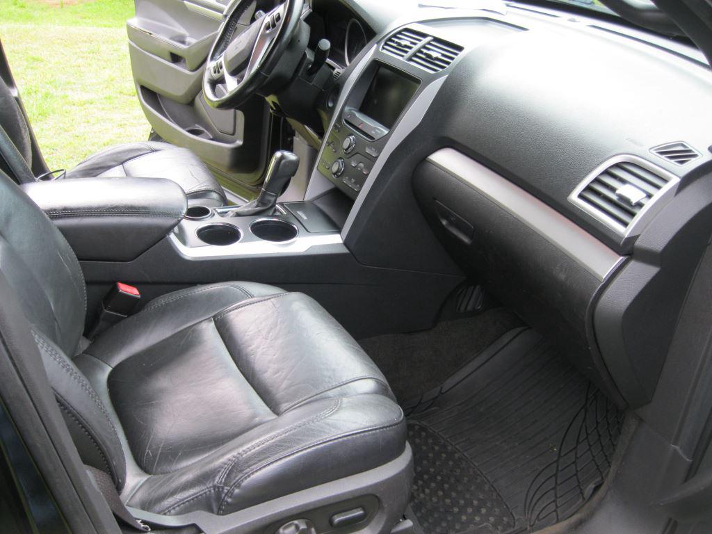 2012 Ford Explorer XLT photo