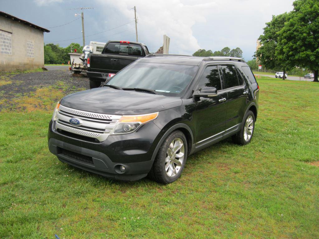 2012 Ford Explorer XLT photo