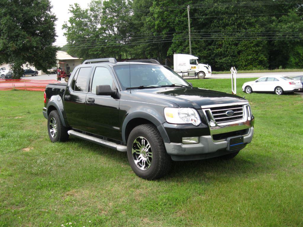 2007 Ford Explorer Sport Trac XLT photo