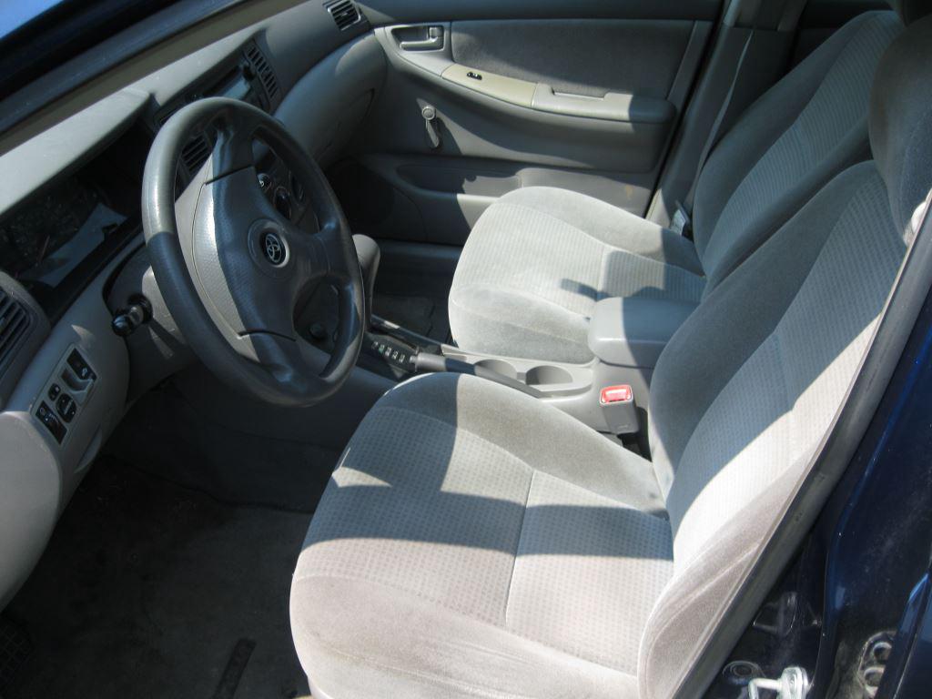 2006 Toyota Corolla CE photo