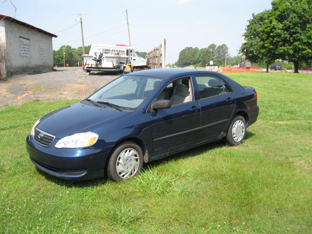 2006 Toyota Corolla CE photo