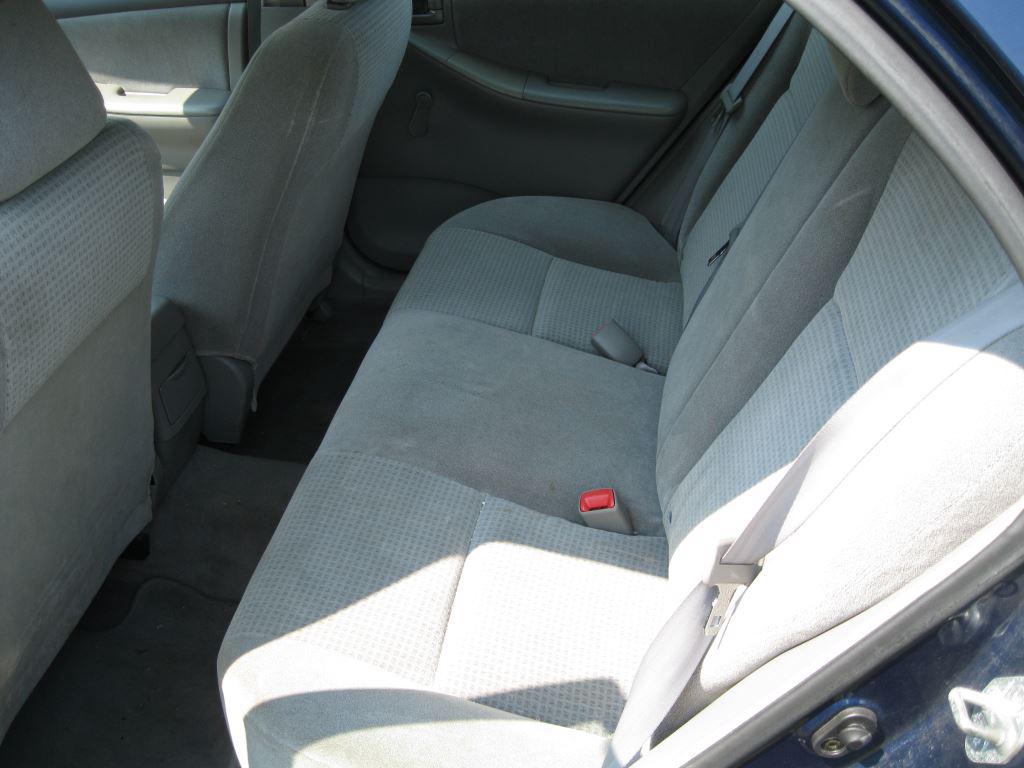 2006 Toyota Corolla CE photo