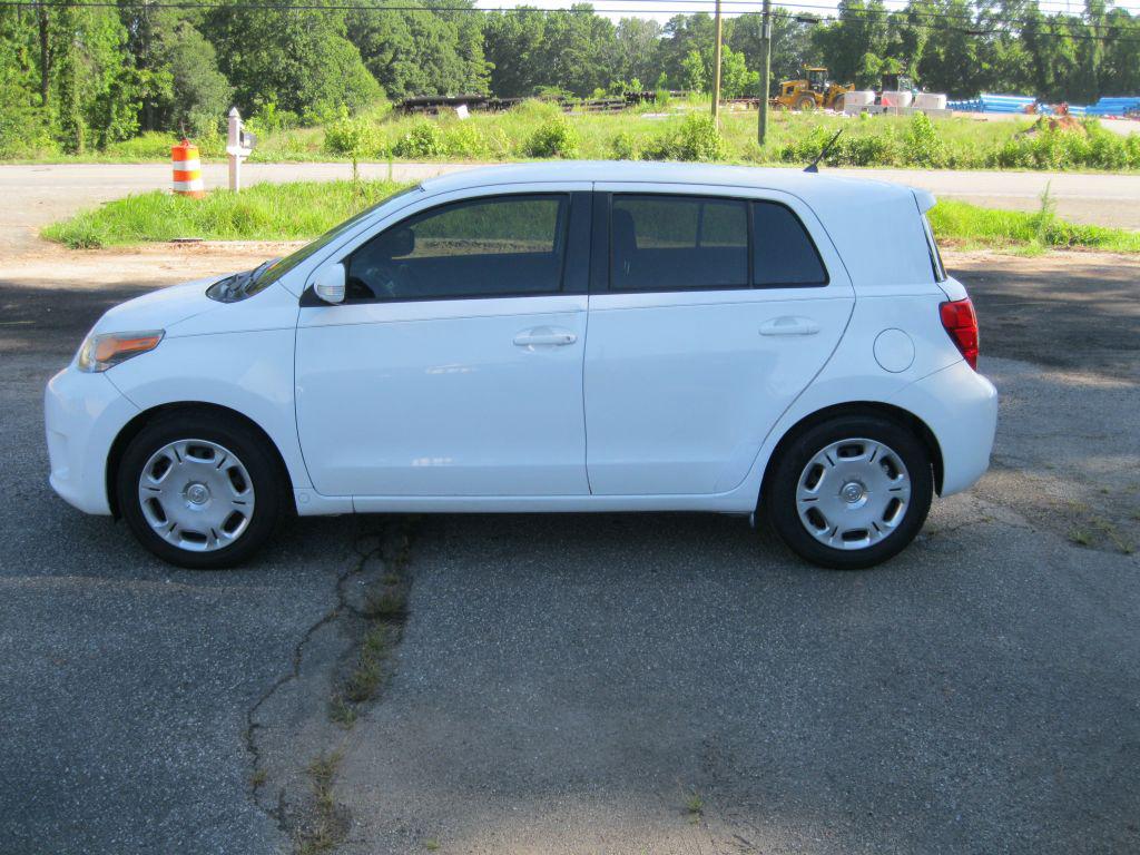 2013 Toyota Scion Xd - $3,475
