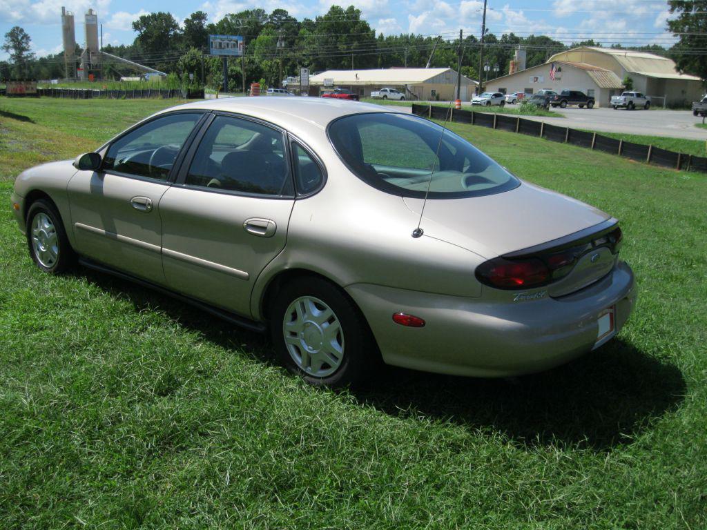 1999 Ford Taurus - $2,175