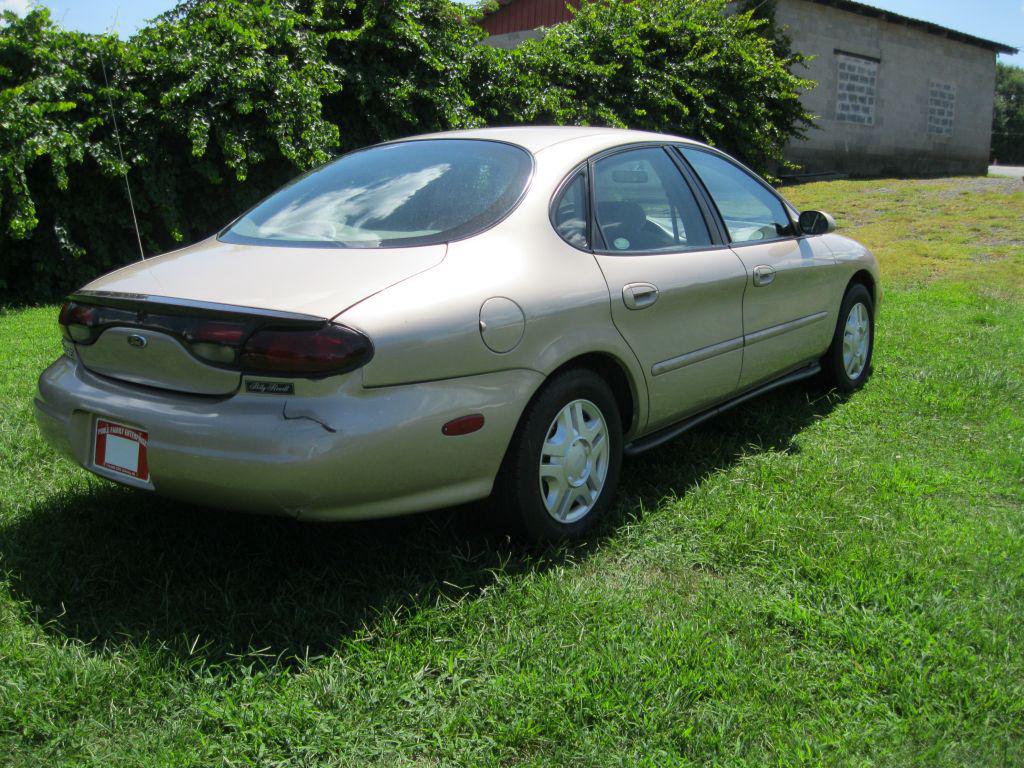 1999 Ford Taurus - $2,175
