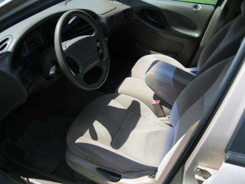 1999 Ford Taurus - $2,175