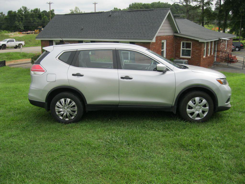 2016 Nissan Rogue - $3,975