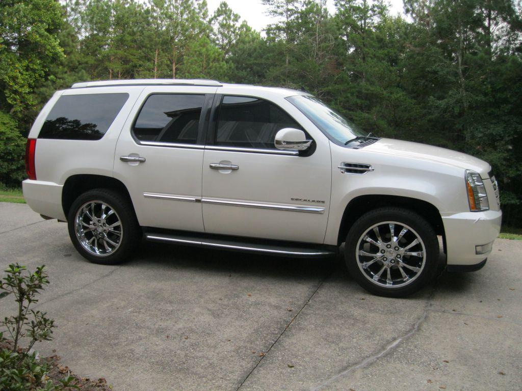 2011 Cadillac Escalade - $5,975