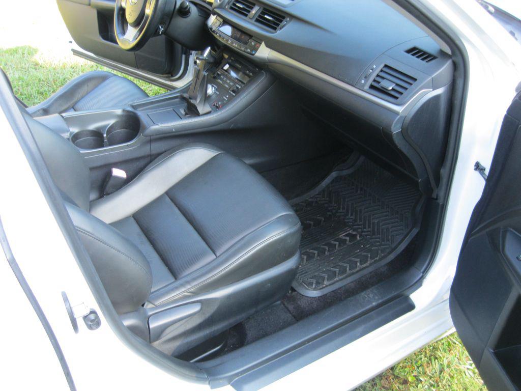 2012 Lexus CT - $5,975