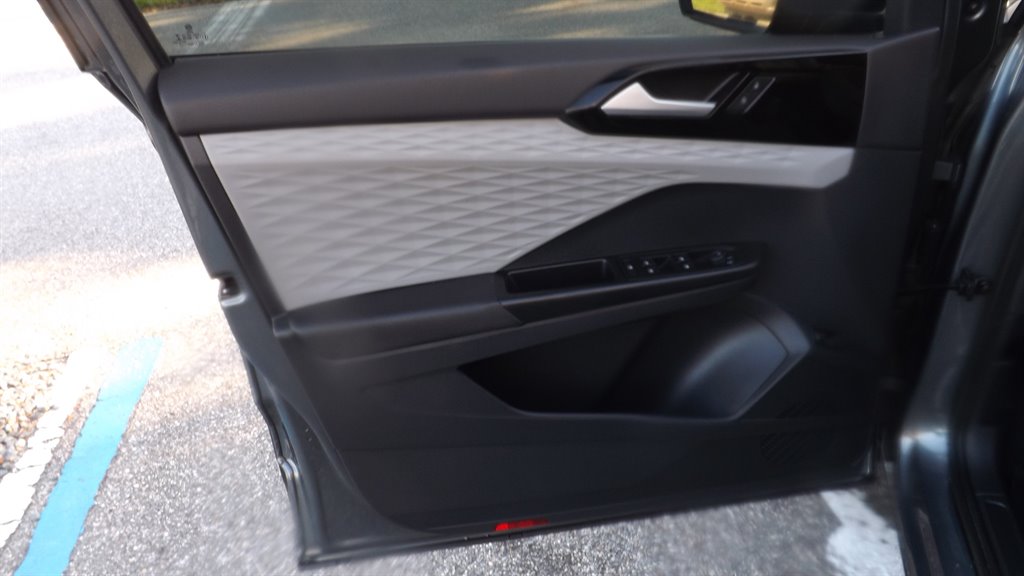 2022 Volkswagen Taos - $18,995