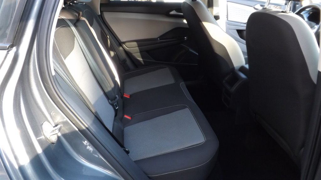 2022 Volkswagen Taos - $18,995