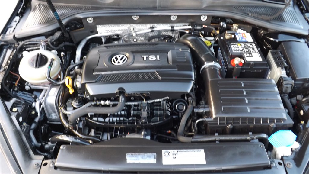 2016 Volkswagen Golf - $8,995
