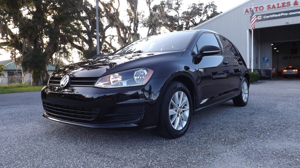 2016 Volkswagen Golf - $8,995