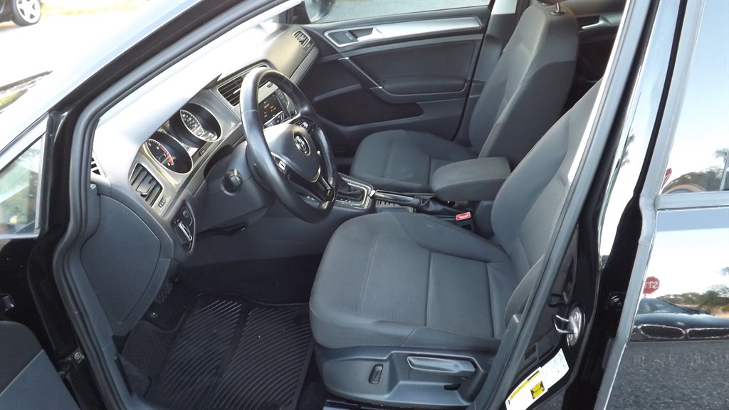 2016 Volkswagen Golf - $8,995