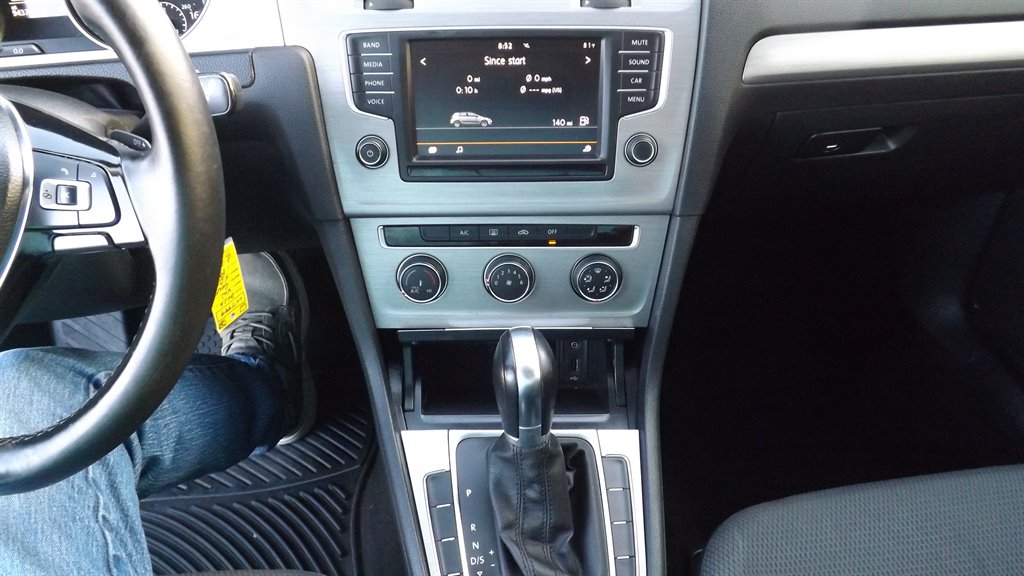 2016 Volkswagen Golf - $8,995