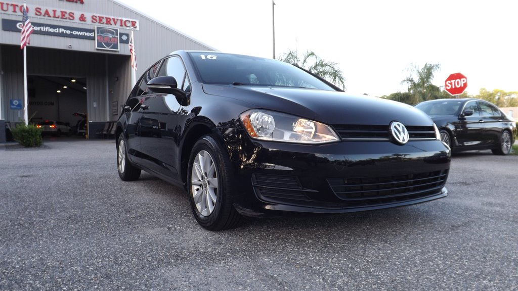 2016 Volkswagen Golf - $8,995