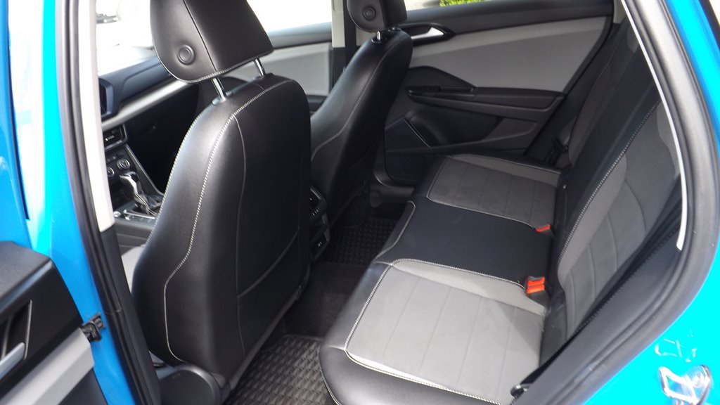 2022 Volkswagen Taos - $23,995