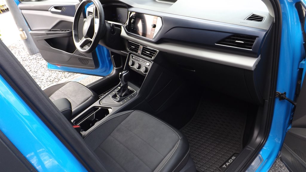 2022 Volkswagen Taos - $23,995