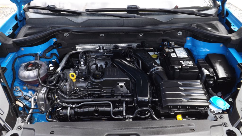 2022 Volkswagen Taos - $23,995