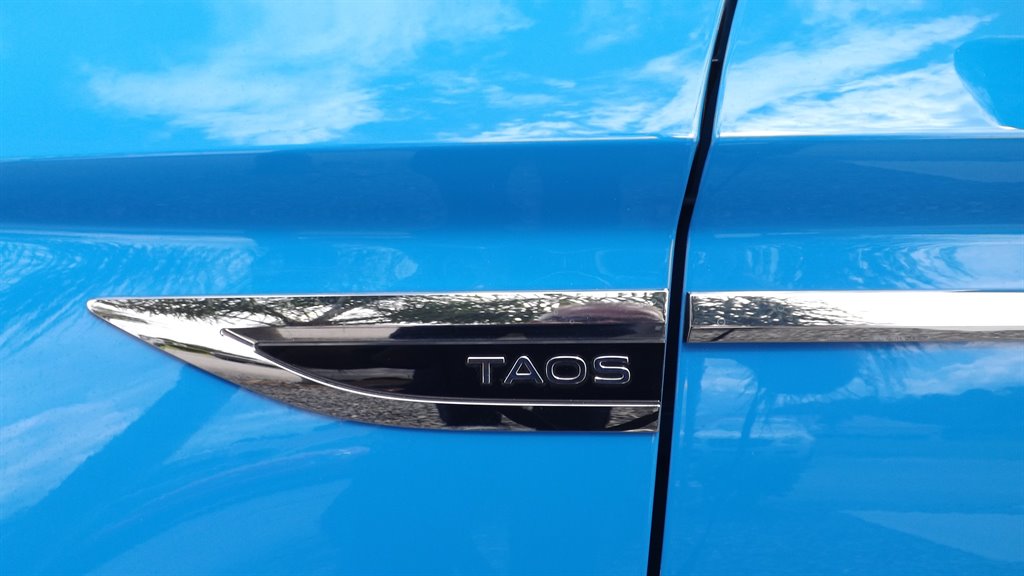 2022 Volkswagen Taos - $23,995