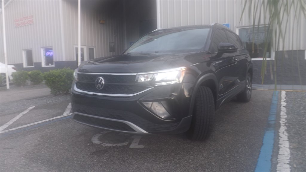 2022 Volkswagen Taos - $23,995