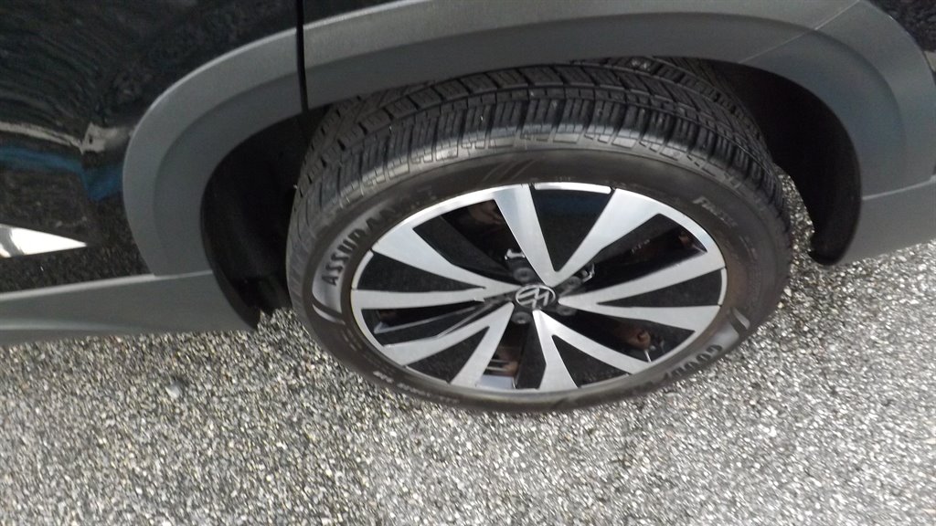 2022 Volkswagen Taos - $23,995