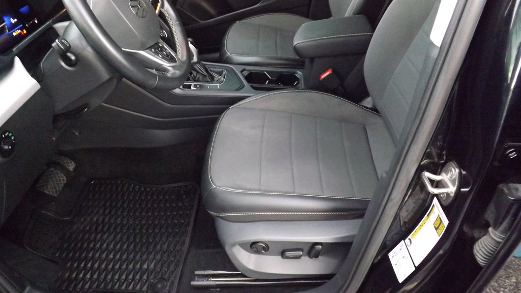 2022 Volkswagen Taos - $23,995