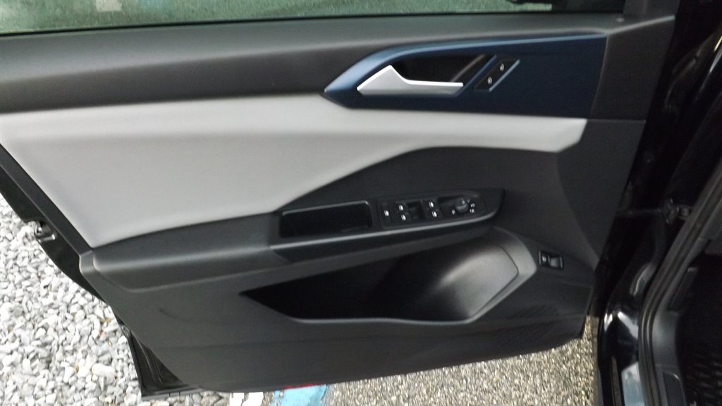 2022 Volkswagen Taos - $23,995