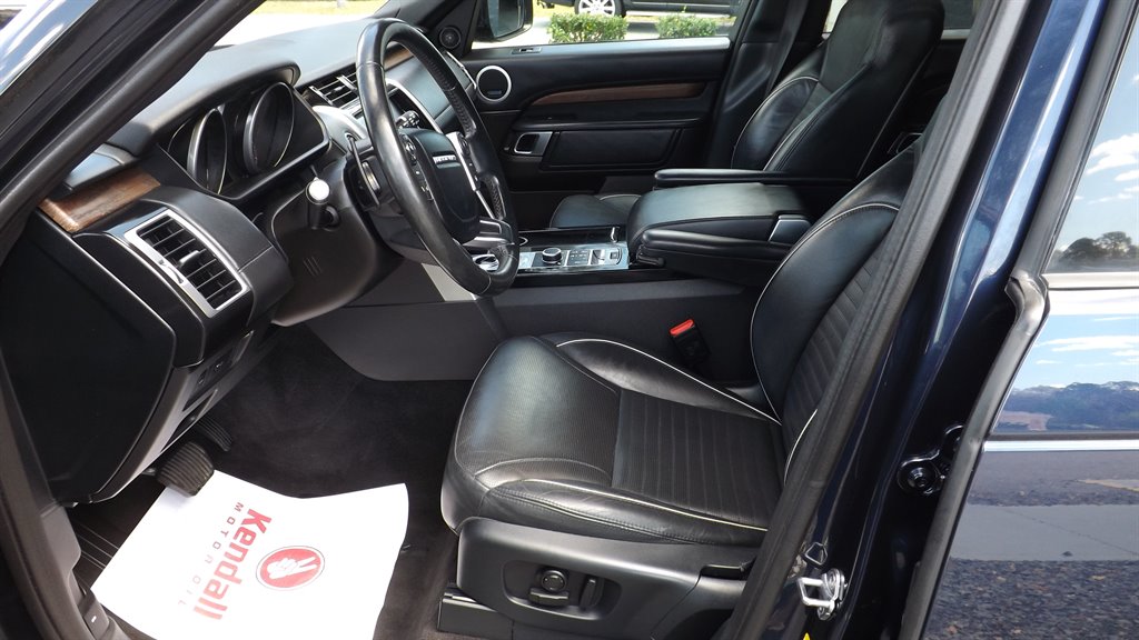 2017 Land Rover Discovery - $17,995