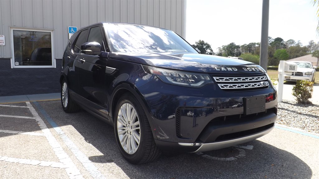2017 Land Rover Discovery - $17,995