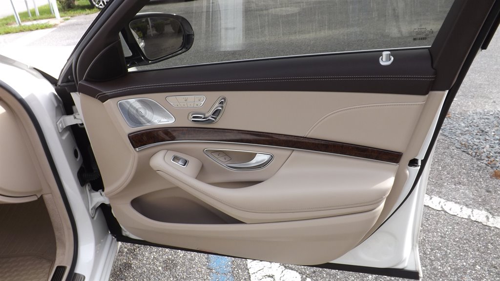 2014 Mercedes-Benz S-class - $23,995