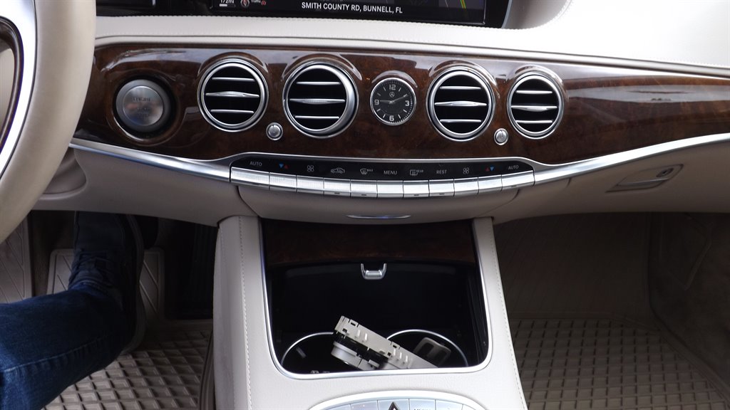 2014 Mercedes-Benz S-class - $23,995