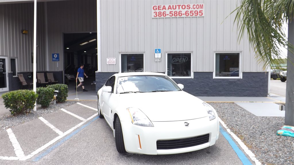 2004 Nissan 350Z photo