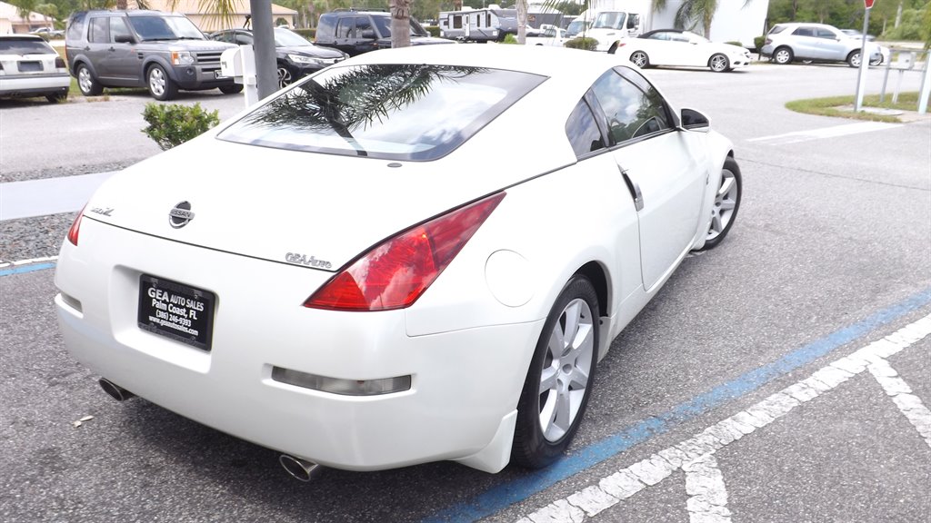 2004 Nissan 350Z photo