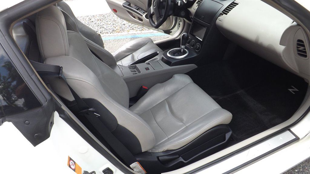 2004 Nissan 350Z photo
