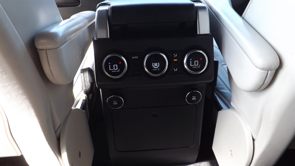 2019 Land Rover Discovery - $27,995