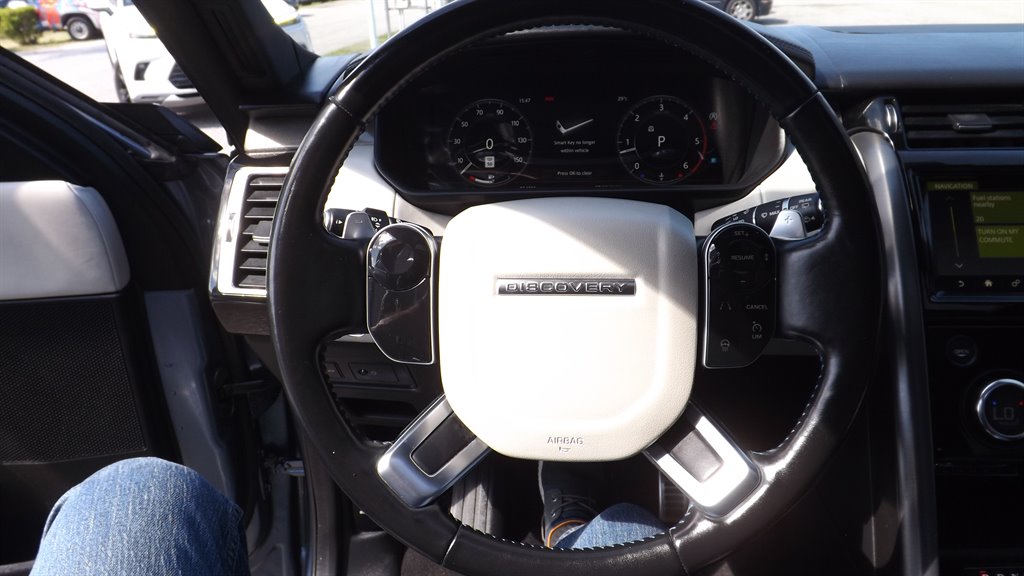 2019 Land Rover Discovery - $27,995