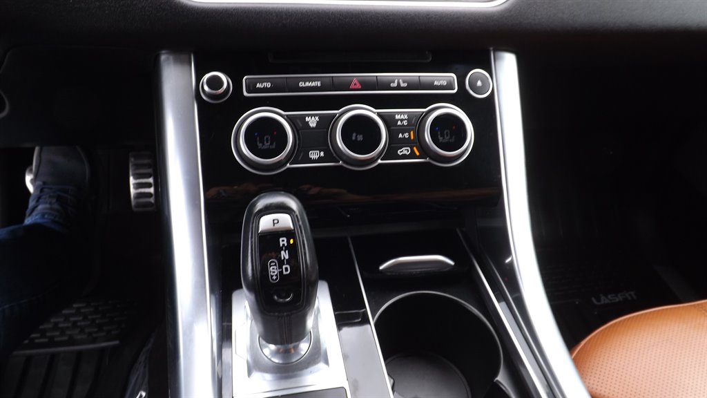 2016 Land Rover Range Rover Sport - $22,995