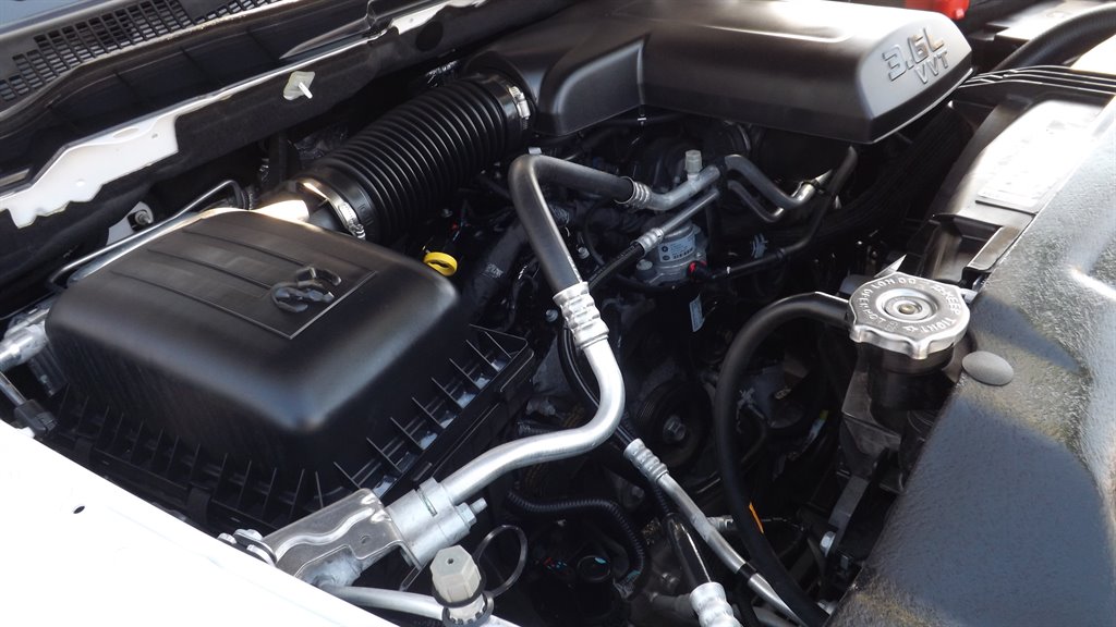 2024 RAM 1500 DS SLT photo
