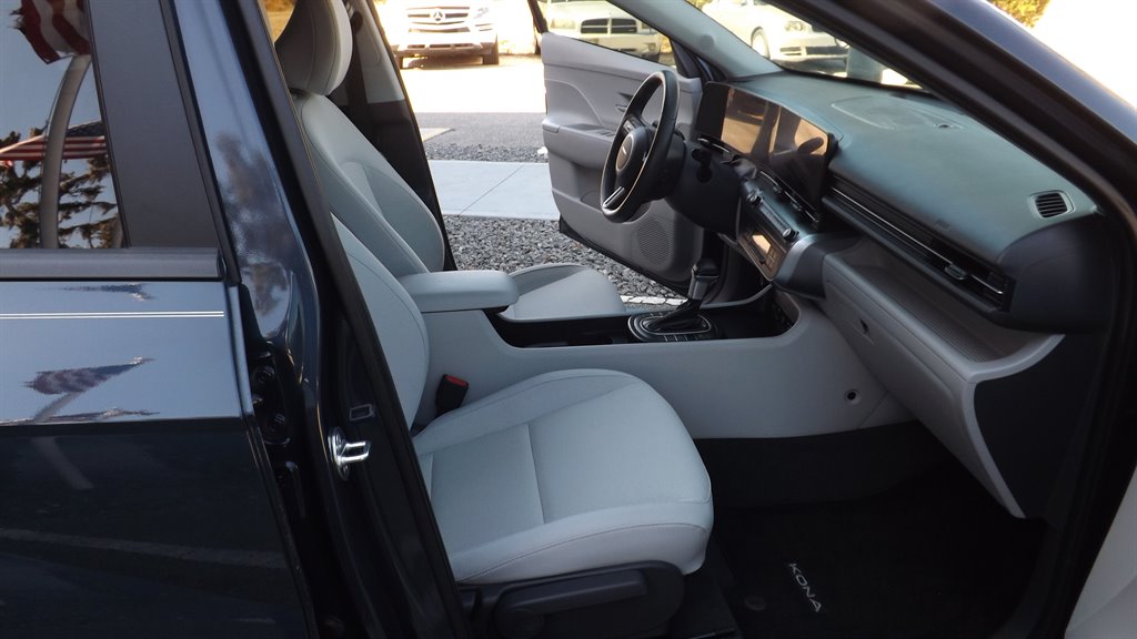 2024 Hyundai Venue - $24,995