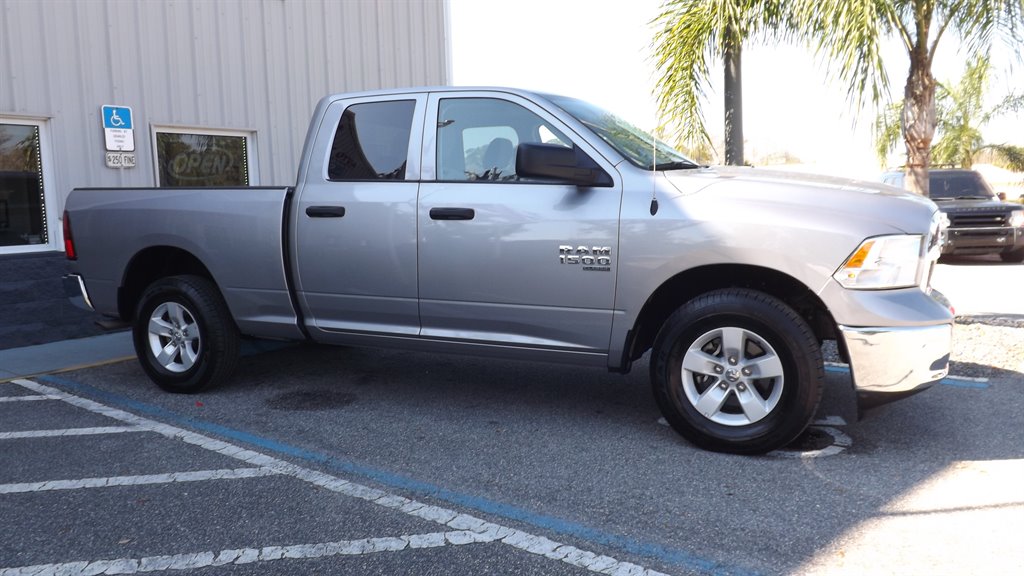 2024 RAM 1500 DS SLT photo