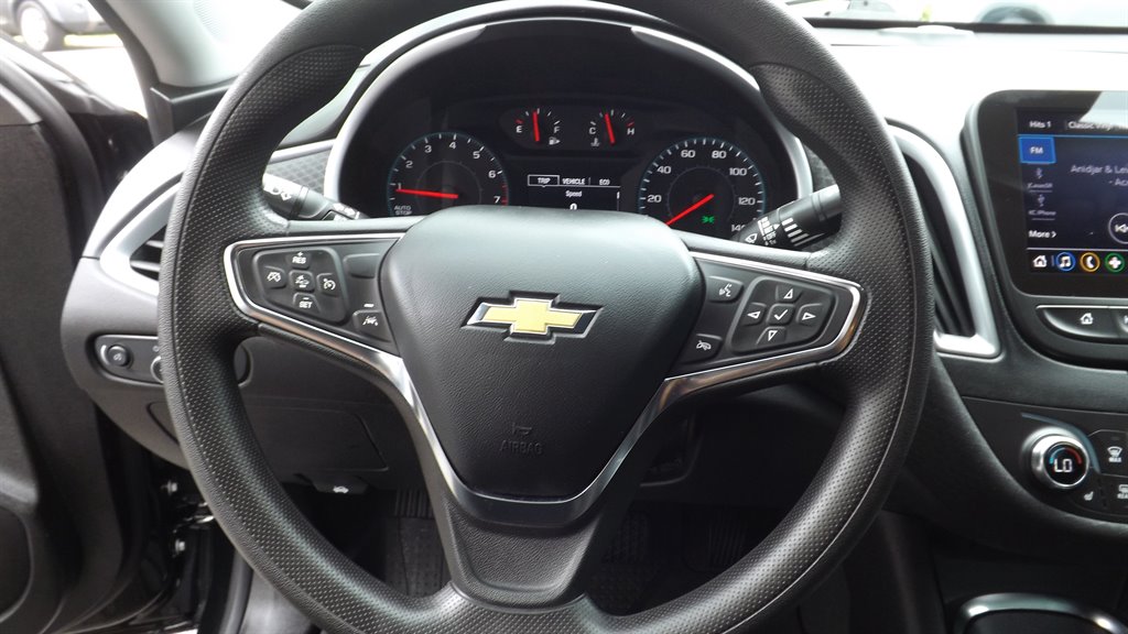2023 Chevrolet Malibu - $21,995