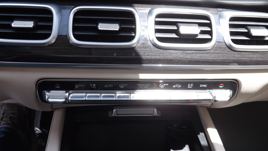 2020 Mercedes-Benz GLE - $28,995