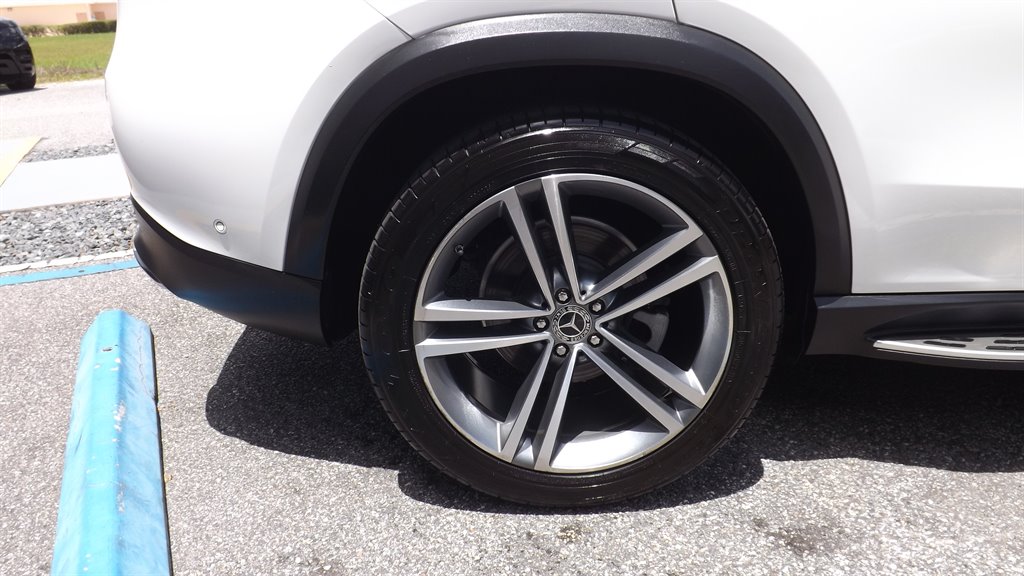 2020 Mercedes-Benz GLE - $28,995
