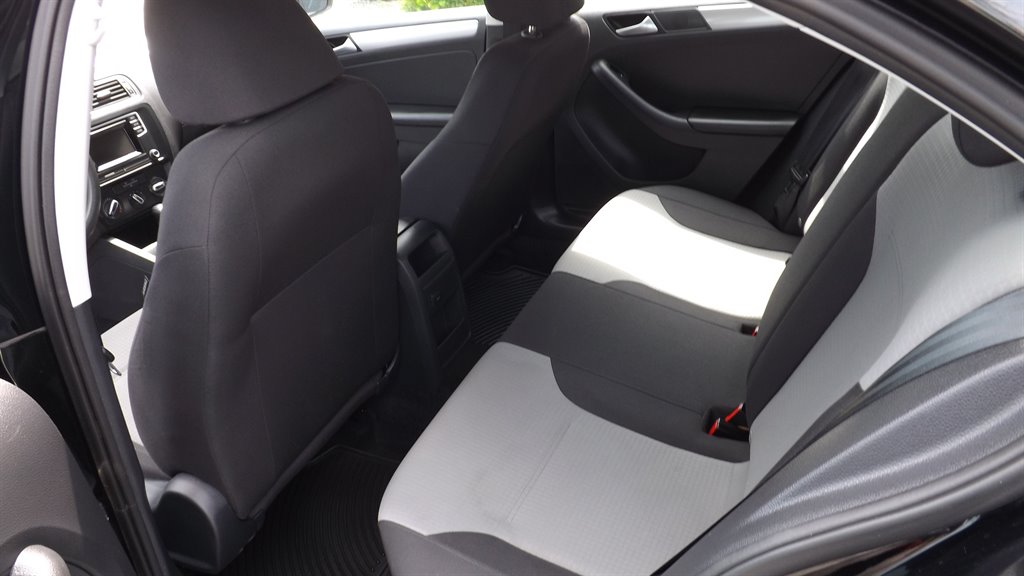2017 Volkswagen Jetta - $12,995