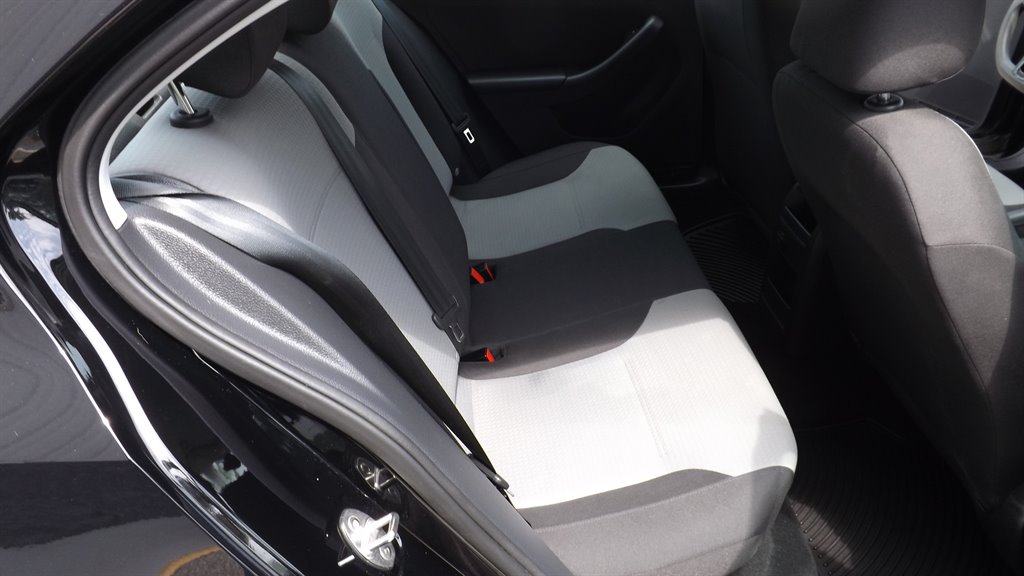 2017 Volkswagen Jetta - $12,995
