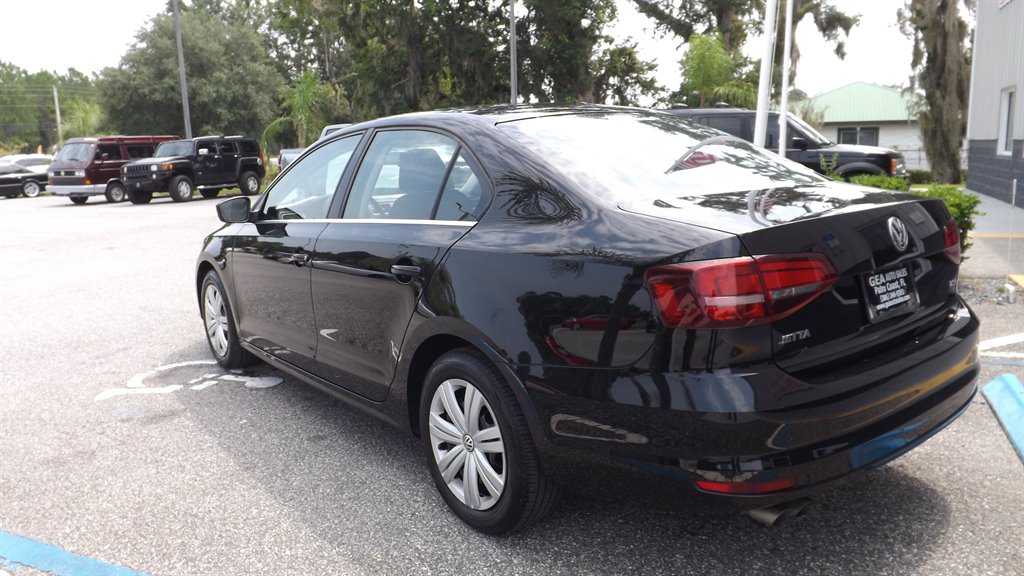 2017 Volkswagen Jetta - $12,995